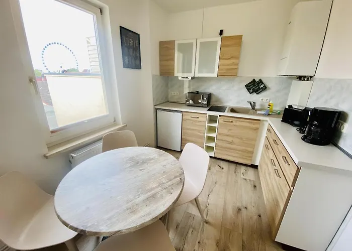 Utkiek, Unweit Vom Alten Strom *